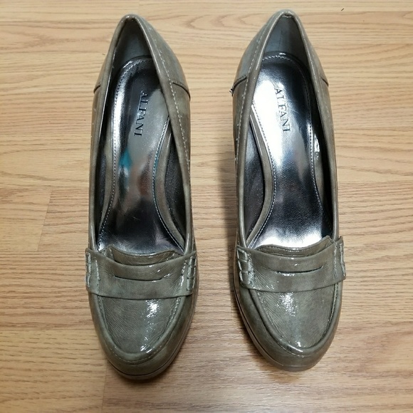 Alfani Shoes - 🛑🛑SOLD🛑Alfani Taupe Pump